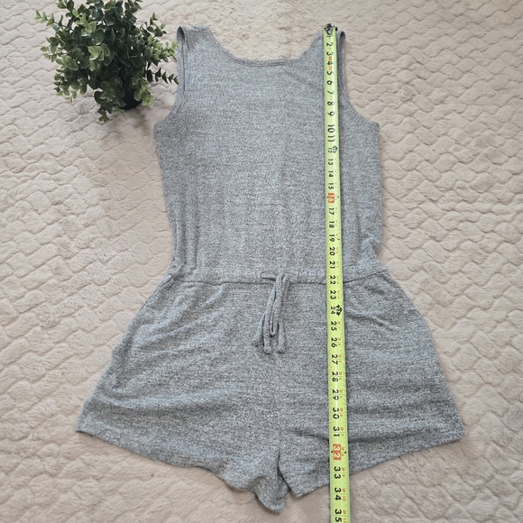 GAP Gray Scoop Back Waist-Defined Sleeveless Romper, Size Medium - Picture 6 of 10